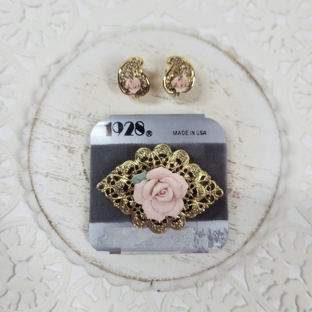 VTG 1928 Co Victorian Revival Floral Brooch And Clip-on Earring Set Porcelain